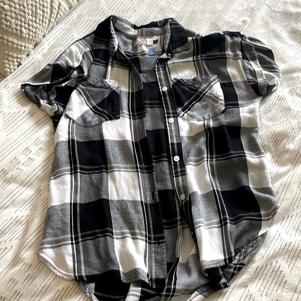 Short sleeve button down flannel, super soft